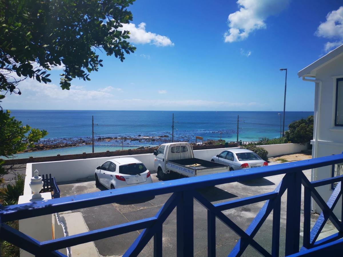 Rachawadee Accomodation​ & Health Spa Simonʼs Town エクステリア 写真