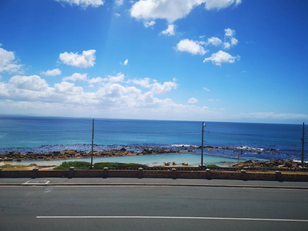 Rachawadee Accomodation​ & Health Spa Simonʼs Town エクステリア 写真