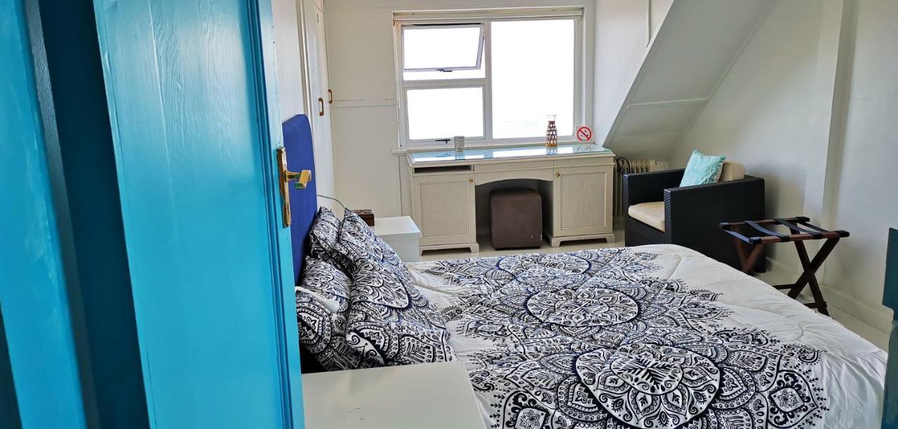 Rachawadee Accomodation​ & Health Spa Simonʼs Town エクステリア 写真