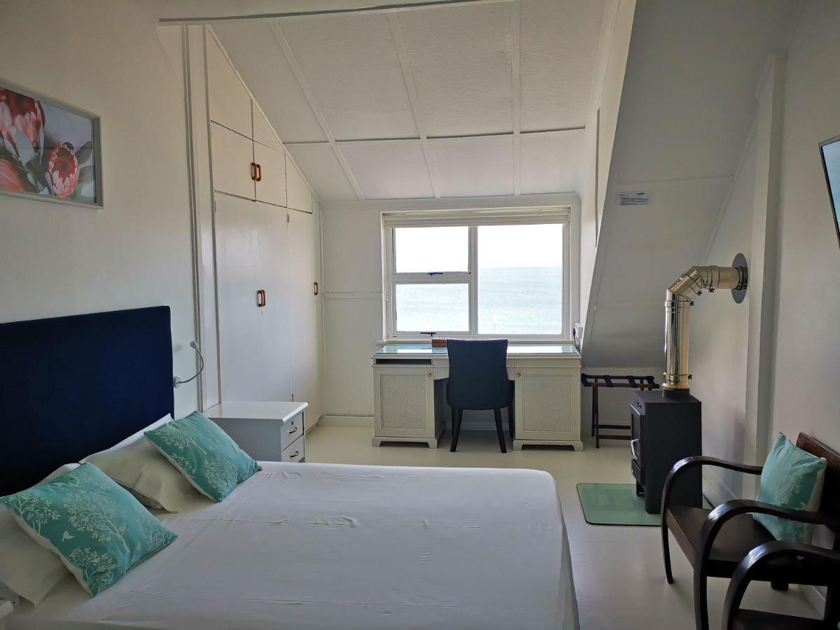 Rachawadee Accomodation​ & Health Spa Simonʼs Town エクステリア 写真