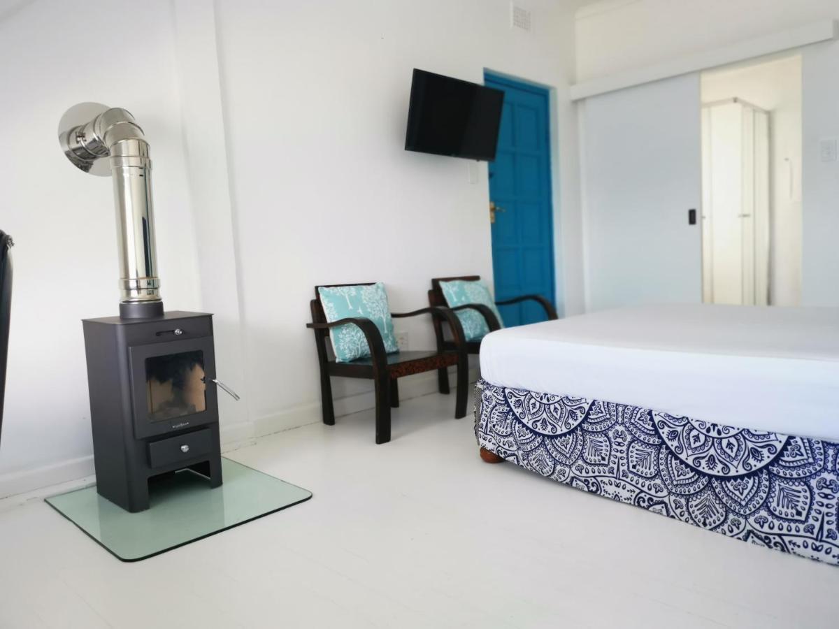 Rachawadee Accomodation​ & Health Spa Simonʼs Town エクステリア 写真