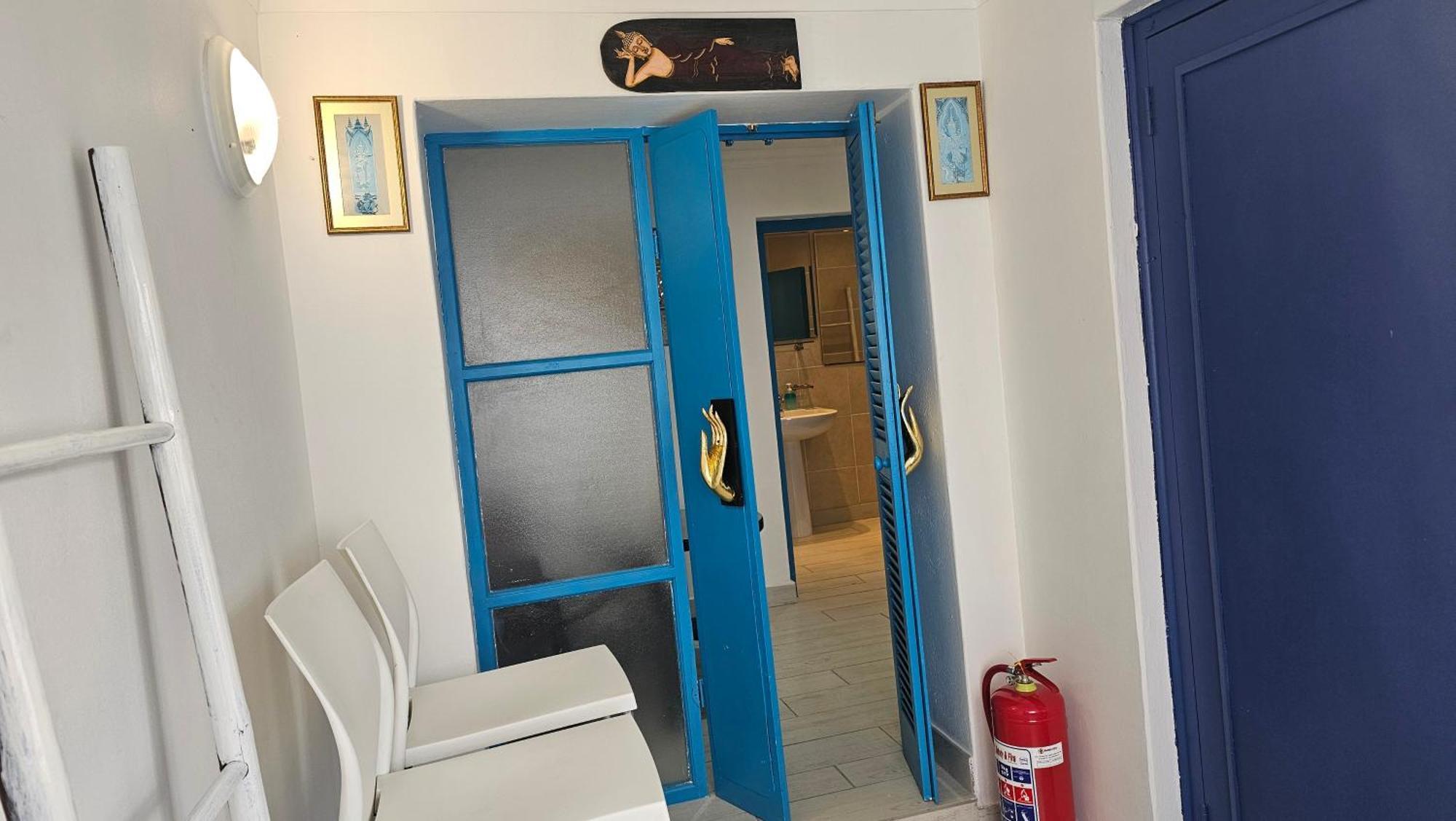 Rachawadee Accomodation​ & Health Spa Simonʼs Town エクステリア 写真