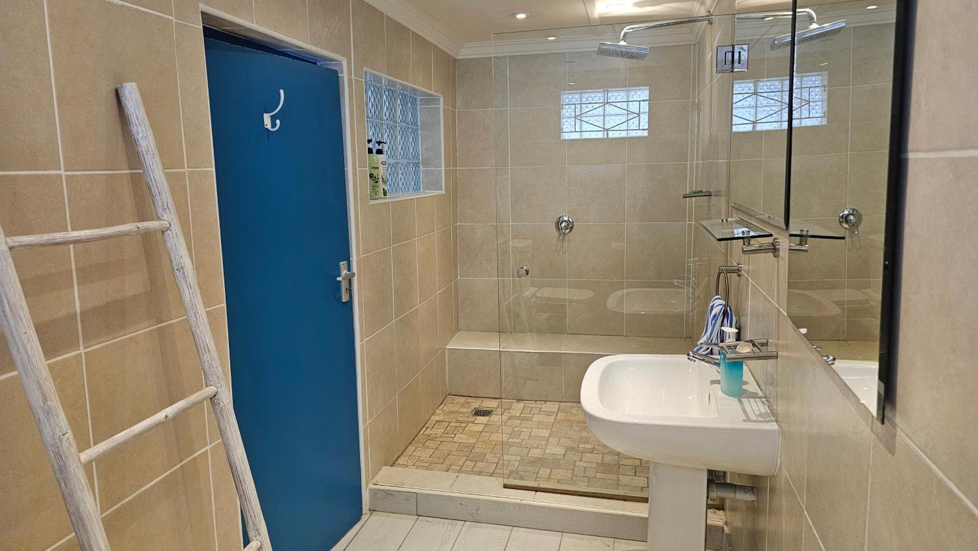 Rachawadee Accomodation​ & Health Spa Simonʼs Town エクステリア 写真
